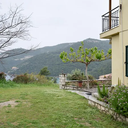 Διαμέρισμα Vardia Μικρός Γιαλός
